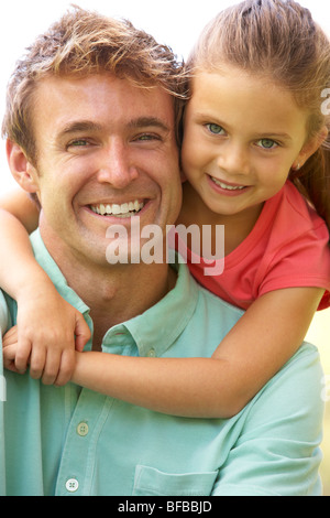 Portrait de père et fille dans Park Banque D'Images
