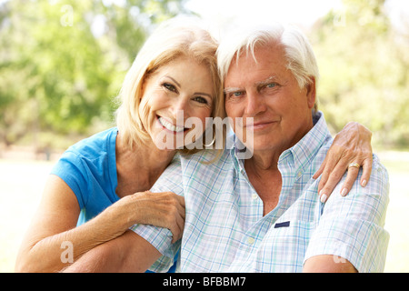 Portrait of Senior Couple In Park Banque D'Images