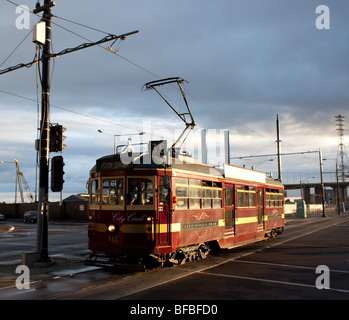 Melbourne's City Circle Tram, un service gratuit pour les visiteurs de la ville de Melbourne et Cercle fournit un audio pré-enregistrés Banque D'Images