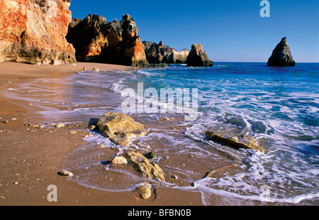 Le Portugal, l'Algarve : Prainha à Carvoeiro Banque D'Images