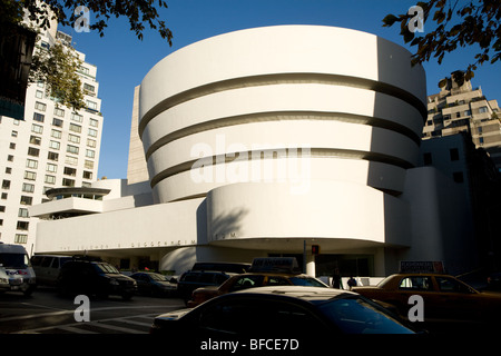 Chef-d'œuvre de Frank Lloyd Wright, Solomon R. Guggenheim Museum, restaurée 2009, Museum Mile, 5e Avenue, New York City Banque D'Images