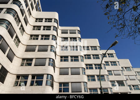 Berlin. L'Allemagne. Bâtiment d'architecture moderniste Shell-Haus 1932. L'architecte Emil Fahrenkamp. Banque D'Images