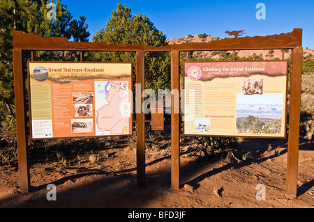 Des panneaux d'interprétation et plan de Grand Staircase-Escalante National Monument (Utah) Banque D'Images