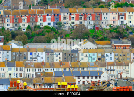 Hastings, East Sussex, Angleterre, Royaume-Uni. Vue sur la vieille ville de Castle Hill Banque D'Images