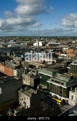 Skyline de Dublin avec Millenium Spire (aussi connu sous le nom de "monument de la lumière" ou "pire" de Dublin de Liberty Hall. L'Irlande Banque D'Images