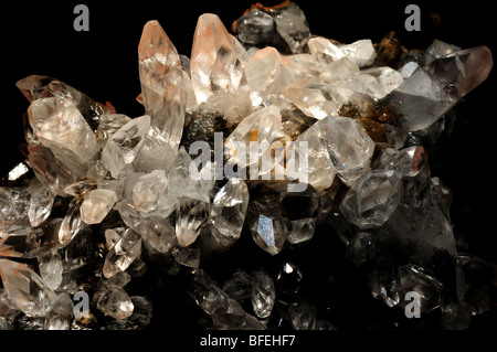 Des cristaux de calcite, carbonate de calcium CaCO3. Banque D'Images