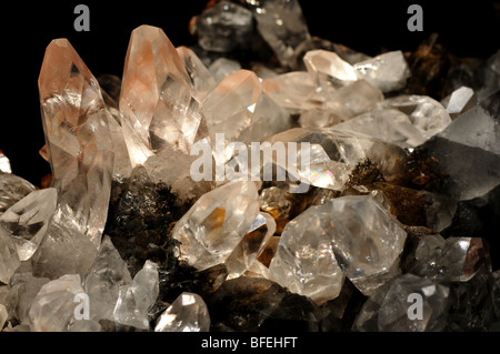Des cristaux de calcite, carbonate de calcium CaCO3. Banque D'Images