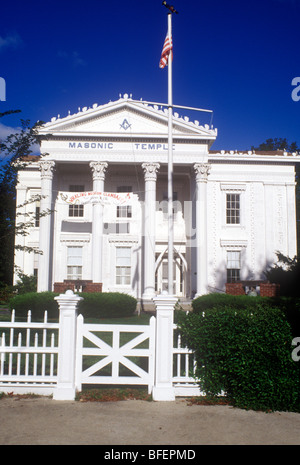 Sag Harbor, Long Island, USA. Ancien masonic hall maintenant Whaling Museum avec lettrage ci-dessous fronton Banque D'Images