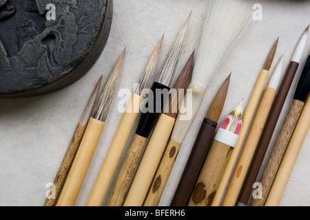 Peinture calligraphie pinceaux, encres, et de pierres. Banque D'Images