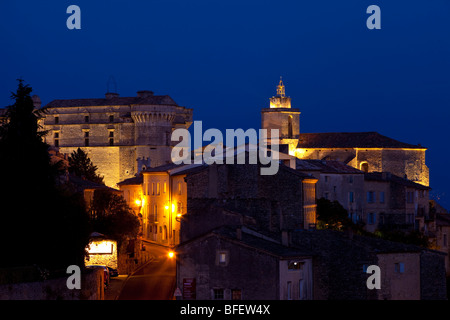 Ville de Gordes, au crépuscule, en Provence France Banque D'Images