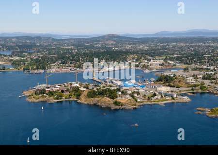 Photo aérienne du port d'Esquimalt, sur l'île de Vancouver, Colombie-Britannique, Canada. Banque D'Images