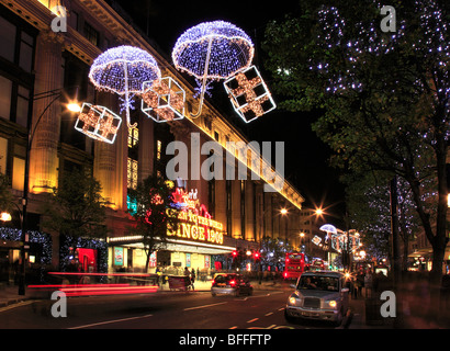 Magasin Selfridges à Noël dans Oxford Street London UK Banque D'Images