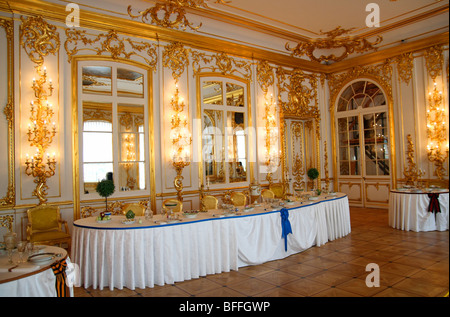 Table de banquet dans la salle à manger palace Russie Pouchkine Banque D'Images