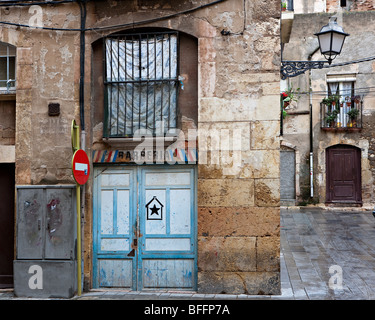 Une ruelle à Tarragone, en Espagne, en Catalogne, en Europe Banque D'Images