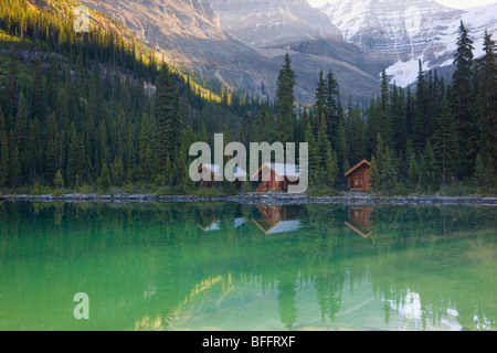 Le lac O'Hara Lodge cabines, le parc national Yoho, Colombie-Britannique, Canada