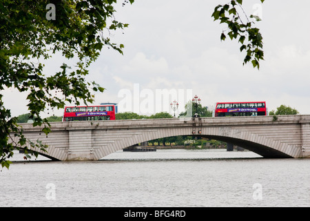 Rivière Thames à Putney, Londres, Angleterre du Sud Banque D'Images