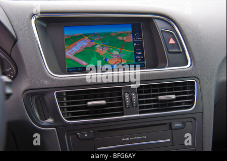 Pour afficher la navigation en Audi Q 5 Banque D'Images