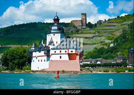 Le château de Burg Pfalzgrafenstein historique sans frais et Burg Gutenfels près de Kaub, Bingen, Rhin Banque D'Images