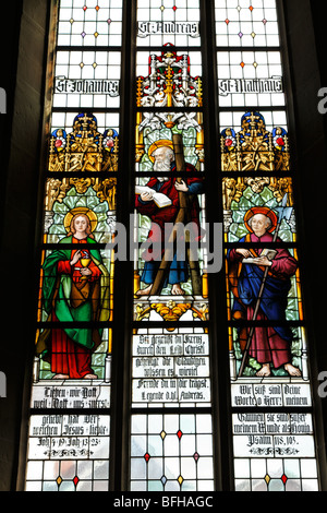 Masswerkfenster in der Katholischen Fischbacher Stuben Kirche Sankt Andreas à Emsbueren, Emsland, Niedersachsen Banque D'Images