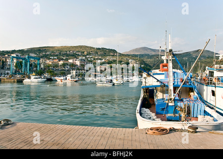 Port de Marina di Camerota, Parke National du Cilento et Vallo di Diano, site de l'Unesco, Salerne, Campanie, Italie Banque D'Images