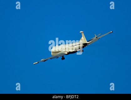 HS Nimrod MR2 sur un circuit d'entraînement de vol de M. RAF Kinloss l'Escadre de la flotte Nimrod 5534 SCO Banque D'Images