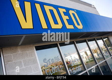 Un Blockbuster Video location dans la banlieue de Beijing. Banque D'Images