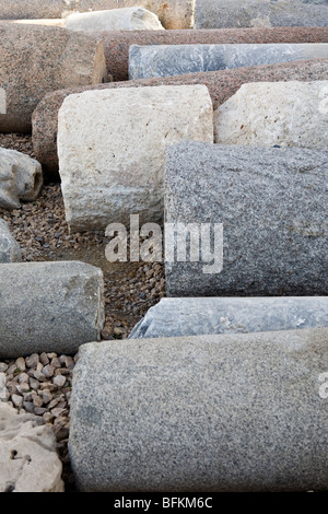 Granits colonnes du Serapeum complexe dans le Karmous trimestre en sud-ouest de la ville d'Alexandrie, Egypte Banque D'Images