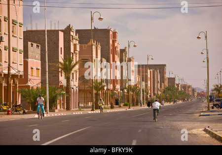 ZAGORA, MAROC - Scène de rue. Banque D'Images