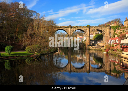Viaduc Ferroviaire sur la rivière Nidd, Knaresborough, North Yorkshire, Angleterre, Royaume-Uni. Banque D'Images