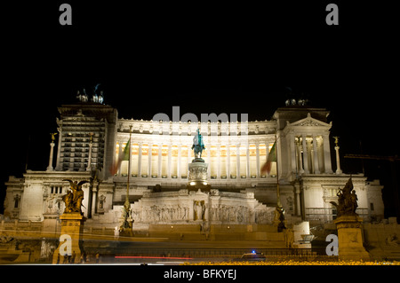 Vue de monument de Vittorio Emanuele II la nuit.Rome Banque D'Images