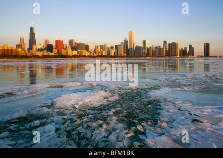 Froid glacial et le lever du soleil à Chicago. Banque D'Images