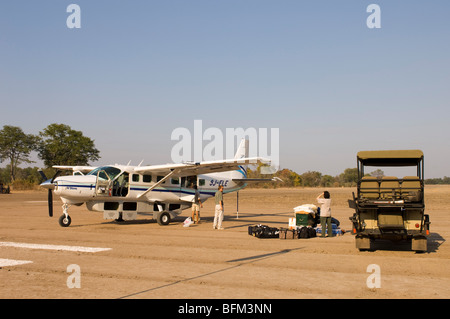 Vol vers Sefofane Kalamu Tented Camp, South Luangwa National Park, Zambie. Banque D'Images