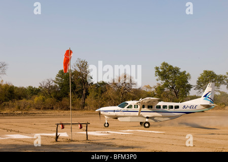 Vol vers Sefofane Kalamu Tented Camp, South Luangwa National Park, Zambie. Banque D'Images