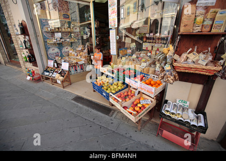 Produire à Loreto boutique Marches Italie Banque D'Images