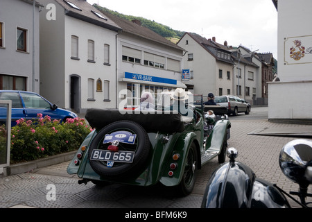 Lagonda Rapier voitures sur la tournée européenne 2009, voyageant à travers l'Allemagne Banque D'Images