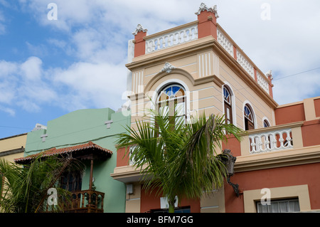 Maisons colorées à Tenerife Banque D'Images