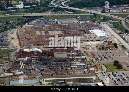 Vue aérienne au-dessus de l'usine de moteurs de Ford Motor Company de l'usine de coulée Brook Park Cleveland Ohio Banque D'Images