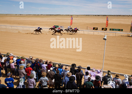 L'Australie, Queensland, Birdsville.Outback les courses de chevaux lors de l'Assemblée Birdsville. Banque D'Images