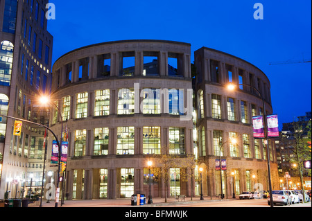 Canada, Colombie-Britannique, Vancouver, Vancouver Public Library, conçu par Moshe Safdie Banque D'Images