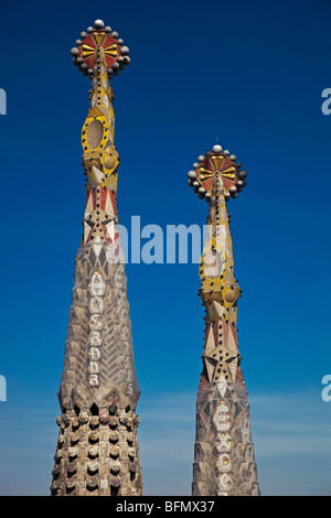 Espagne, Catalogne, Barcelone, la Sagrada Familia, détail de la Tours de la façade nord-est de la cathédrale Sagrada Familia. Banque D'Images