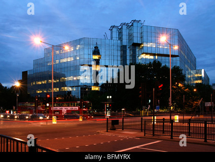 L'Angleterre, Londres. Immeuble de bureaux à Euston Road London. Banque D'Images