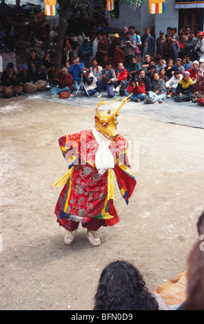 Danse des masques par lama effectuant dans festival Hemis Leh Ladakh ; ; ; Jammu-et-Cachemire en Inde ; Banque D'Images