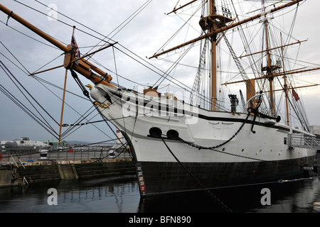 Le chantier naval historique, Chatham, Nr London, Medway, Kent, England, UK ; vue sur la HMS Gannet Banque D'Images