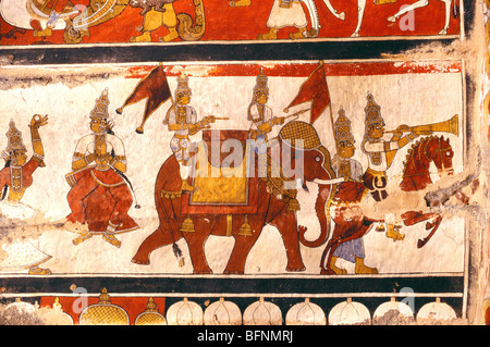 18e siècle : MAA 60033 Peinture Jain l'éléphant et le cheval sur Genaswamy ; plafond ; temple Kanchipuram Tamil Nadu Inde ; Banque D'Images