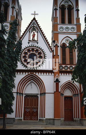 66239 AAD : cathédrale du Sacré-coeur ; UT ; Pondichéry Inde Banque D'Images