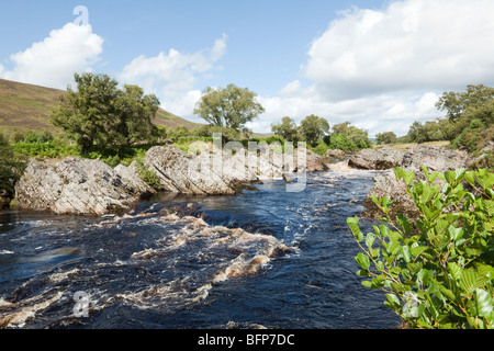 La rivière Helmsdale à Kildonan Lodge, Strath of Kildonan, Highland, Écosse Royaume-Uni Banque D'Images