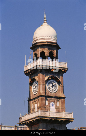 Tour de l'horloge du palais Shalini ; lac Rankala ; Kolhapur ; Maharashtra ; Inde ; Asie Banque D'Images