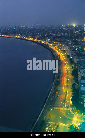 MMN 65391 : Vue aérienne de Marine Drive la nuit ; Bombay Mumbai Maharashtra ; Inde ; Banque D'Images