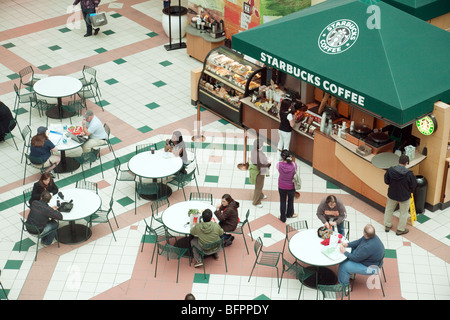 Café Starbucks, Pentagon City Shopping Mall, Washington DC, USA Banque D'Images