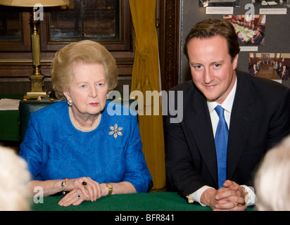 Lady Thatcher et David Cameron visite le Parlement en octobre 2007 Banque D'Images